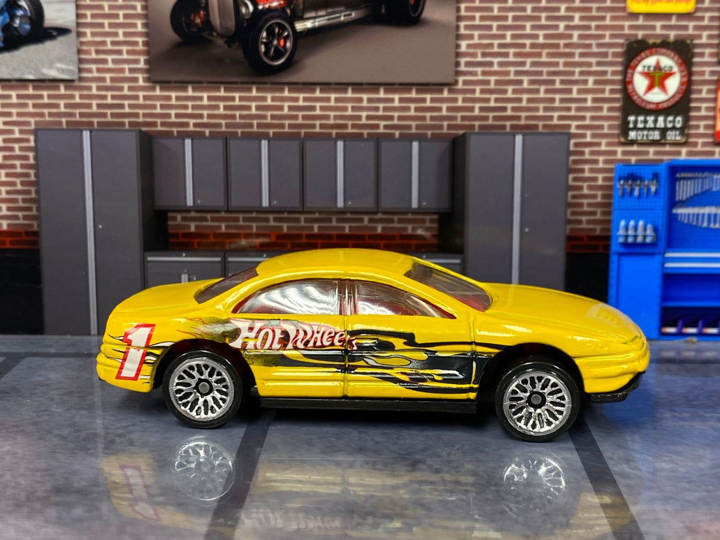 Loose Hot Wheels - Oldsmobile Aurora - Yellow Hot Wheels 1