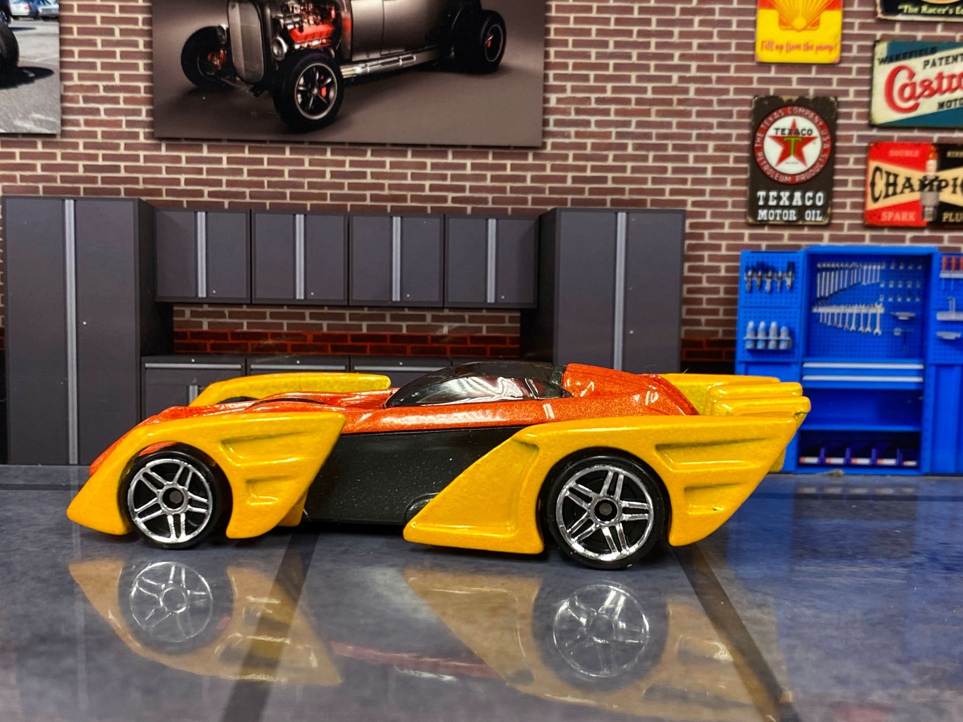 Loose Hot Wheels - Shredster - Yellow and Red