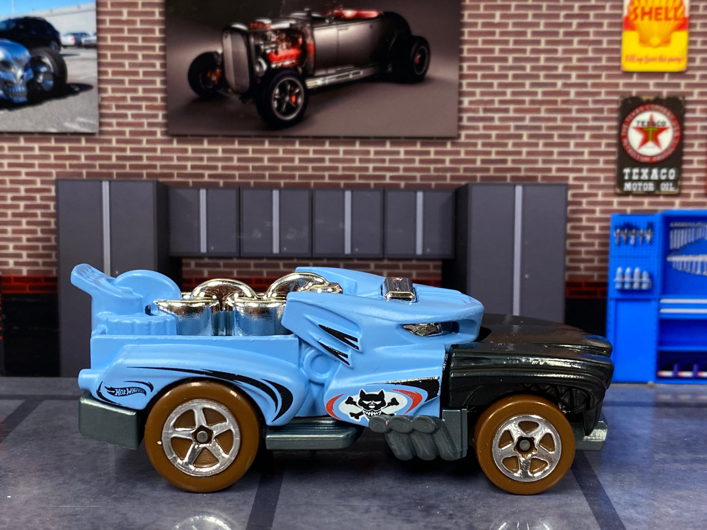 Loose Hot Wheels - Hot Weiler - Blue and Black