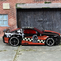 Loose Hot Wheels - 2007 Ford Mustang - Black and Red Knight Chess Livery