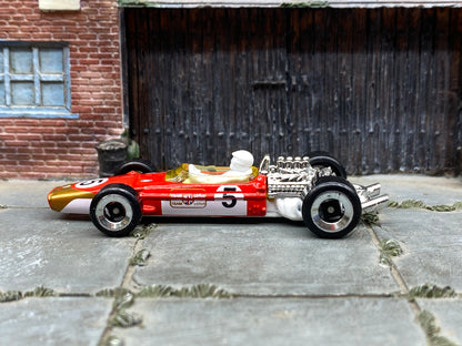 Loose Hot Wheels 1967 Lotus Type 40 – Red #5 | Vintage Prototype Racing Casting History
