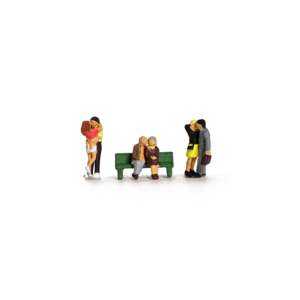 Woodland Scenics A2133 N Scale Lovers Figures– product image