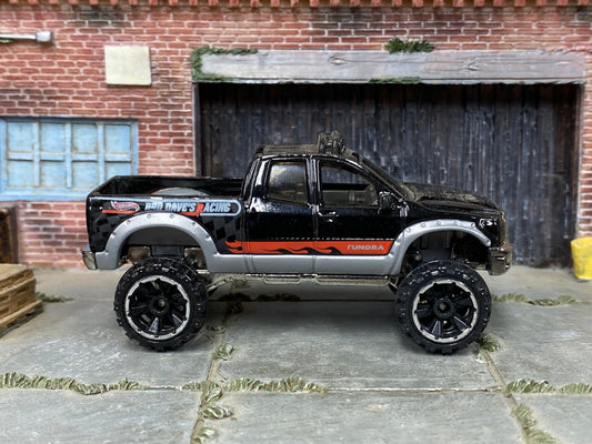 Loose Hot Wheels - 2010 Toyota Tundra Off Road 4x4 - Black, Red and Silver