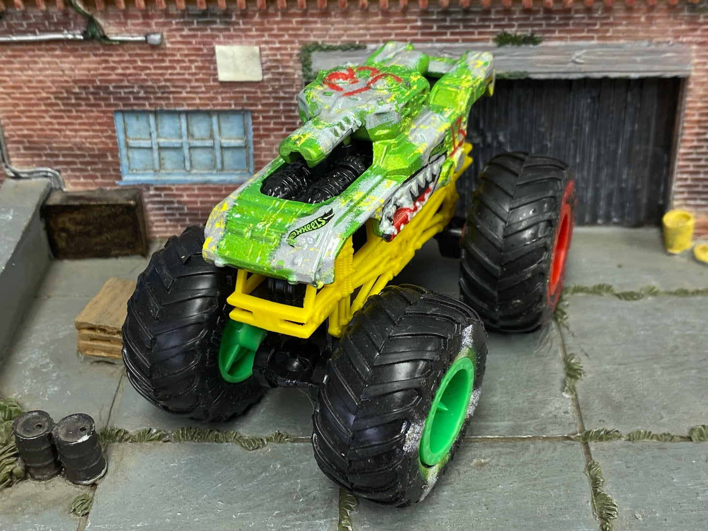 Loose Hot Wheels Monster Jam - Monster Truck - Invader Stealth - Green
