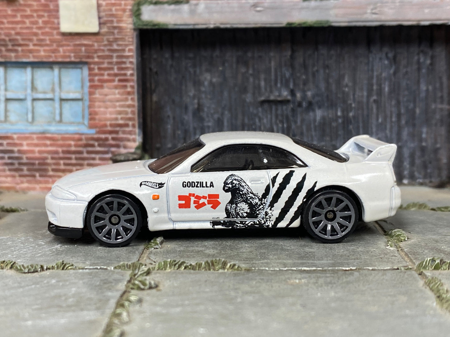 Loose Hot Wheels - Nissan Skyline GT-R R33 - White Godzilla