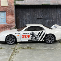 Loose Hot Wheels - Nissan Skyline GT-R R33 - White Godzilla