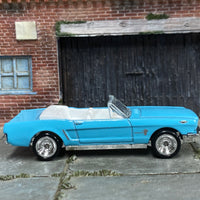 Custom Hot Wheels - 1965 Ford Mustang Convertible - Blue and White - Chrome Steel Wheels - Rubber Tires