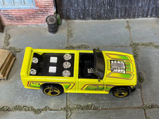 Loose Hot Wheels - Boom Box Mini Truck- Yellow and Green