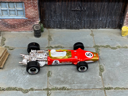 Loose Hot Wheels 1967 Lotus Type 40 – Red #5 | Vintage Prototype Racing Casting History