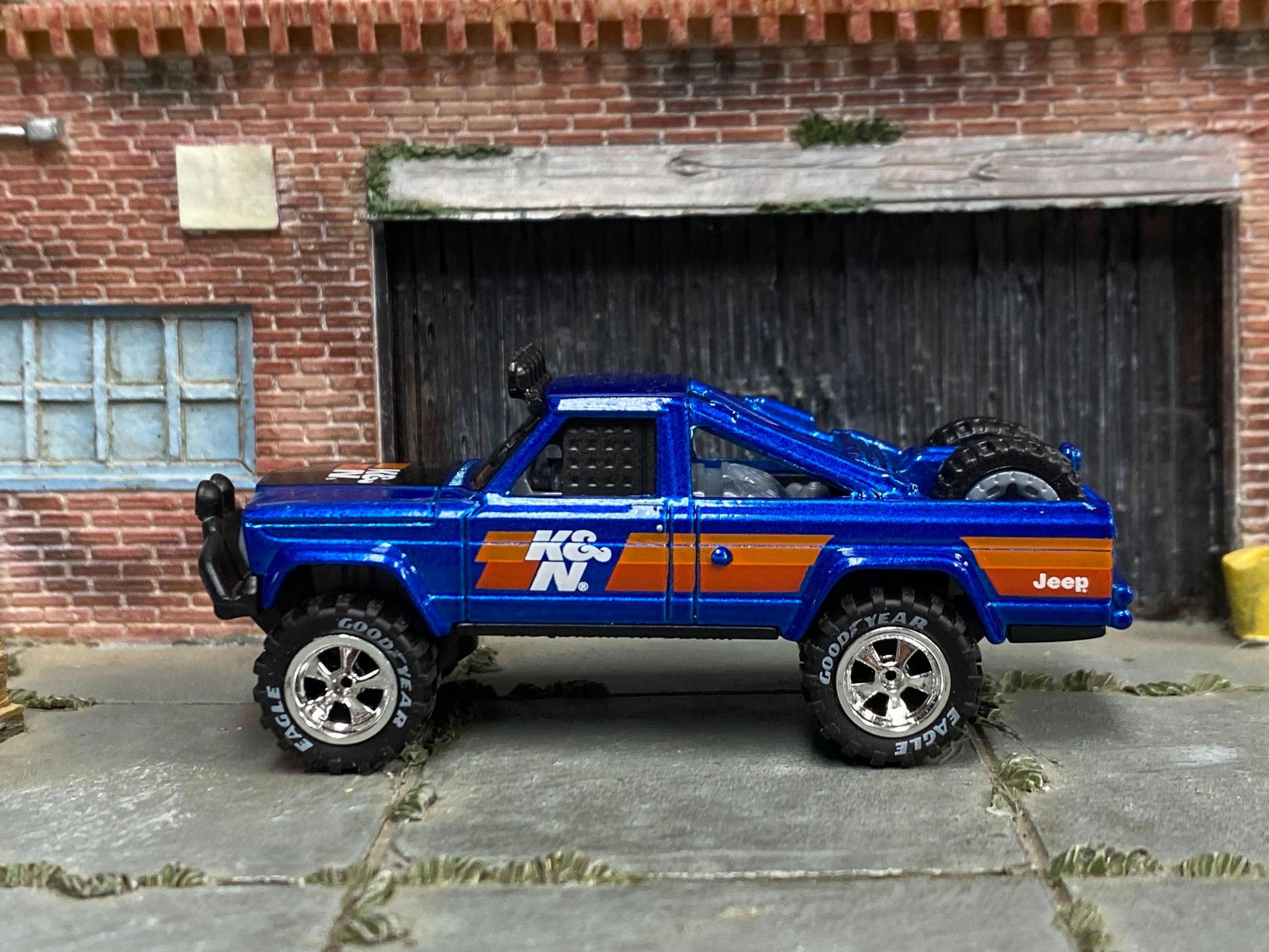 Custom Hot Wheels - 1973 Jeep J10 - Blue K&N - Gold Mag Wheels - Goodyear Offroad Rubber Tires