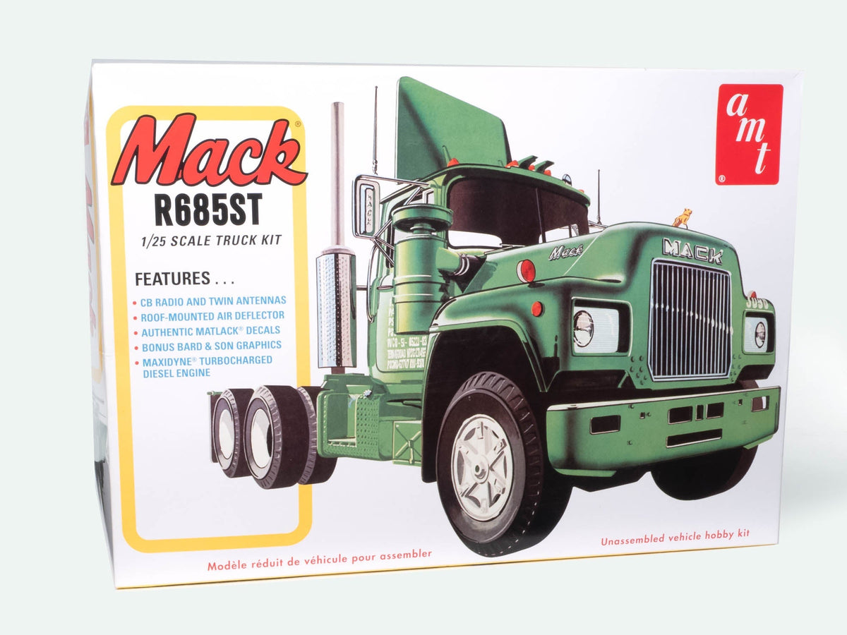 AMT Mack R685ST Semi Tractor 1:25 Scale Model Kit box front