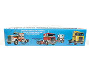 AMT Construction Bulldozer 1:25 model kit view 2