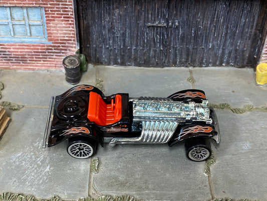 Loose Hot Wheels - Sweet 16 Race Car - Black and Red with Flames