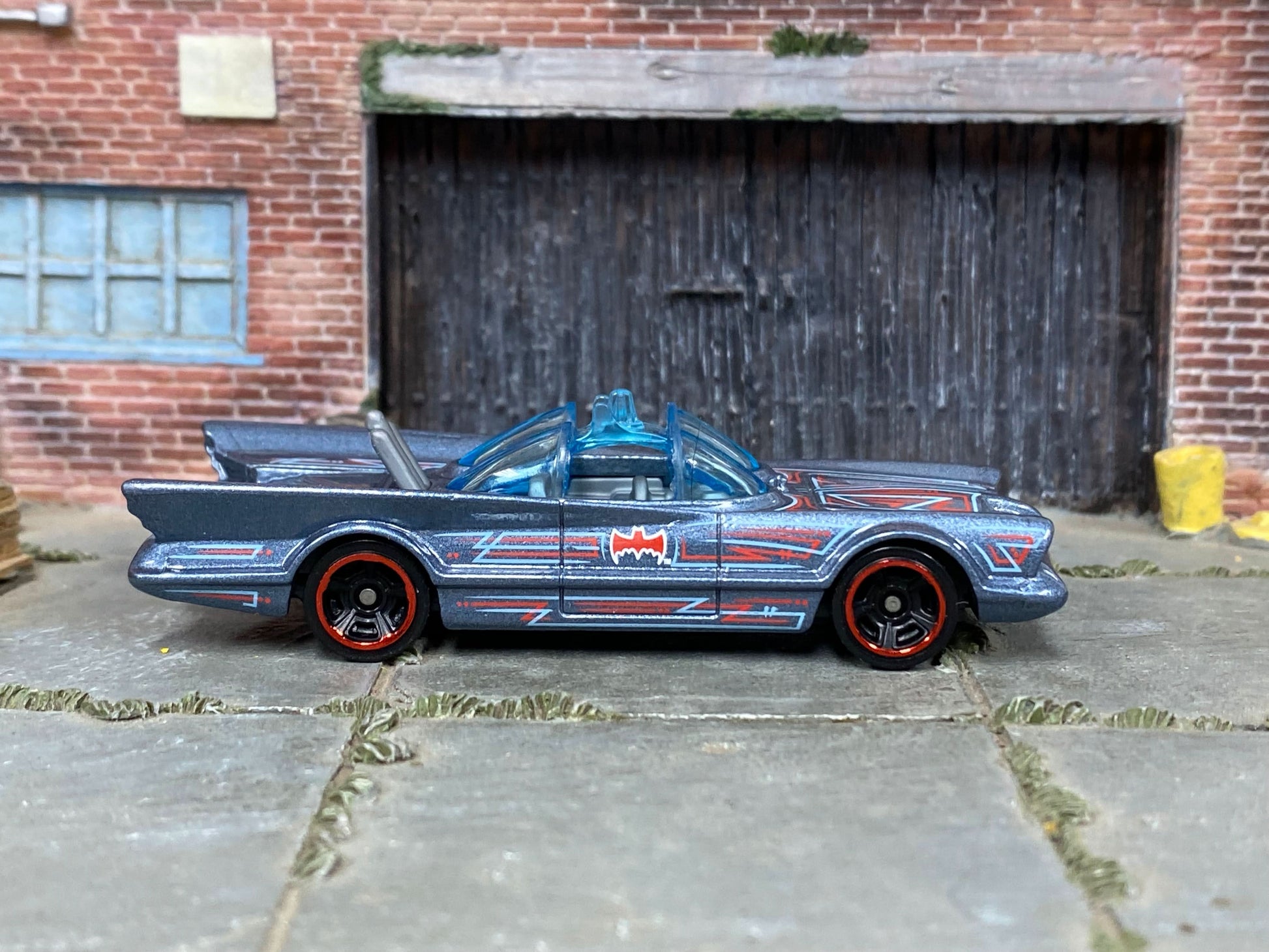 Loose Hot Wheels - Batman Batmobile 60's TV Series Car - Blue and Red