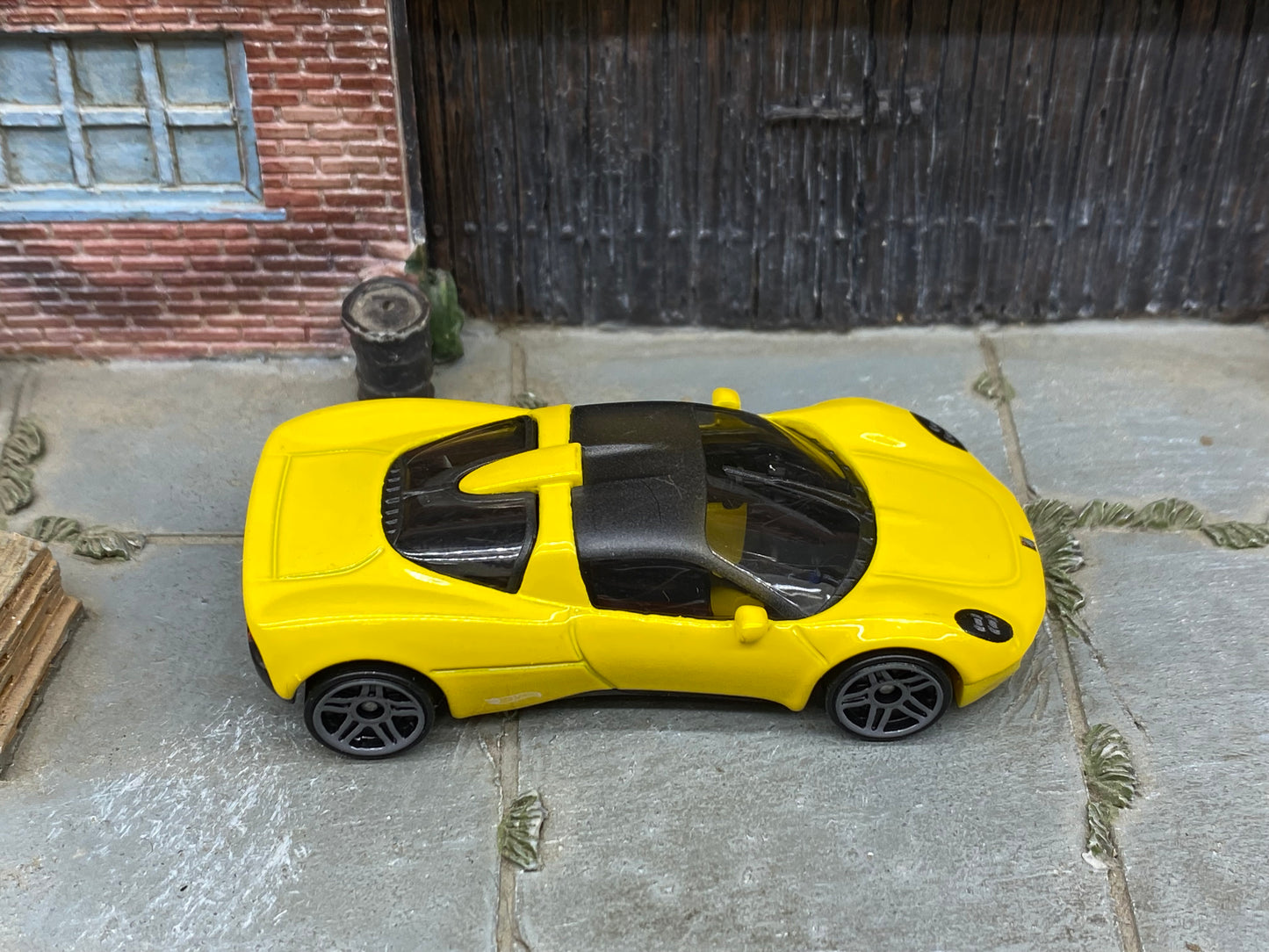 Loose Hot Wheels - GMA T.33 - Yellow