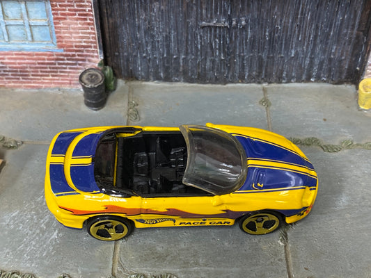Loose Hot Wheels - 1995 Camaro Convertible - Yellow and Blue Pace Car