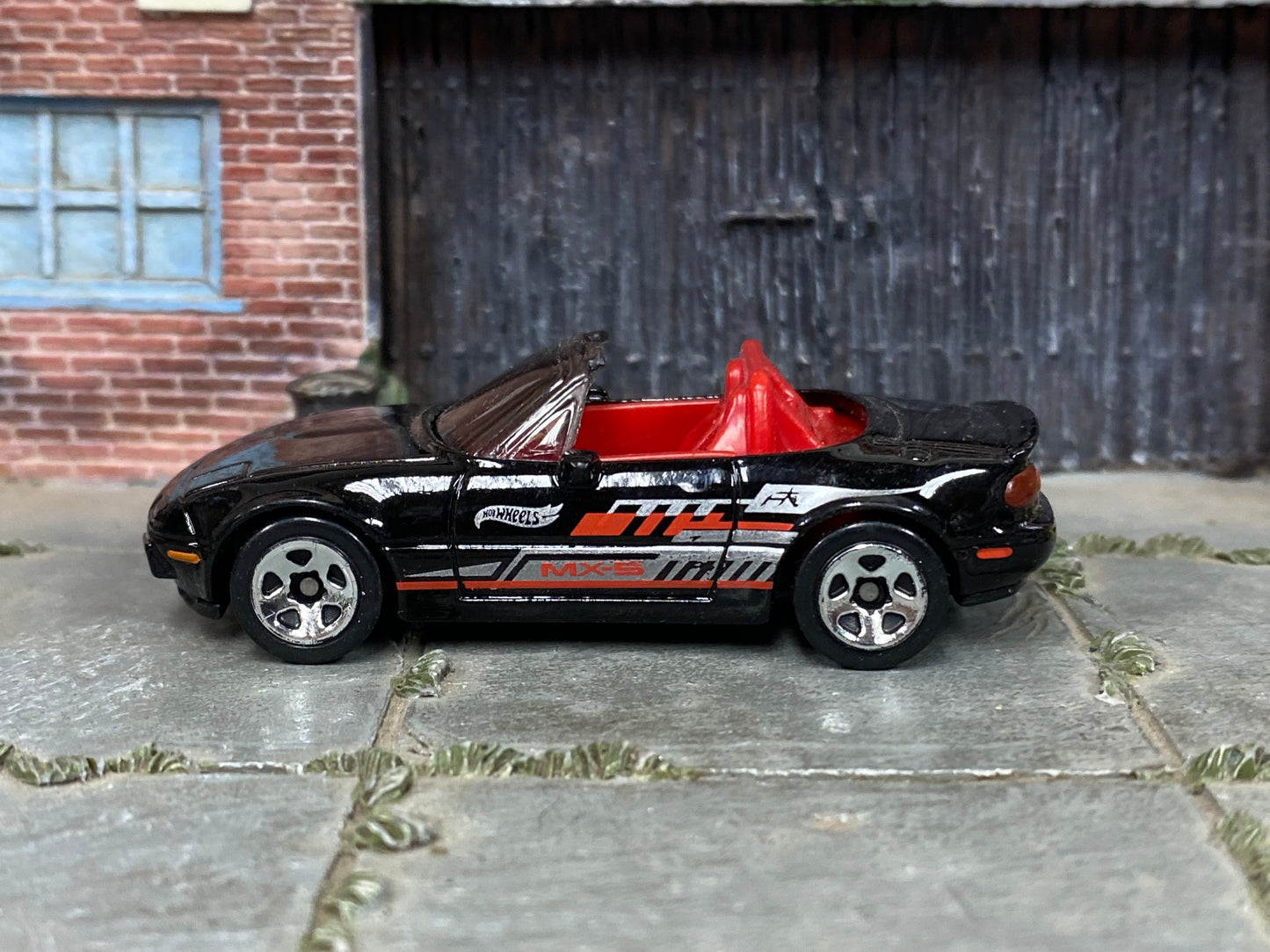 Loose Hot Wheels - 1991 Mazda MX-5 Miata - Black and Red