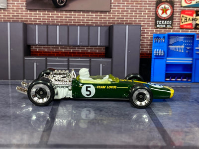 Loose Hot Wheels - 1967 Lotus Type 40 Race Car - Green and white