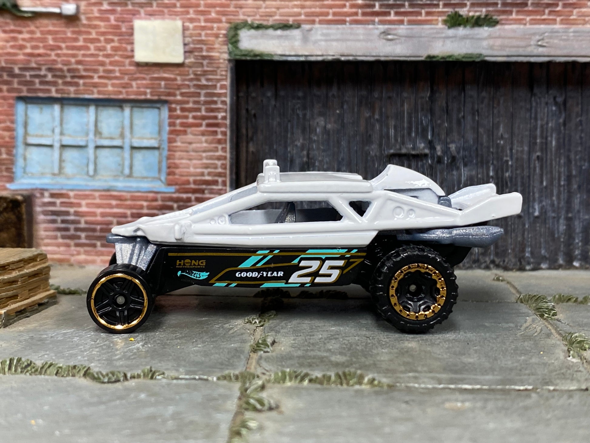 Loose Hot Wheels - "Dune it up" Dune Buggy Sand Rail - White, Black and Green