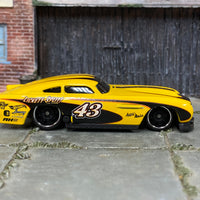 Loose Hot Wheels - Aston Martin DB4GTHigh-Speed Edition - Yellow and Black 43