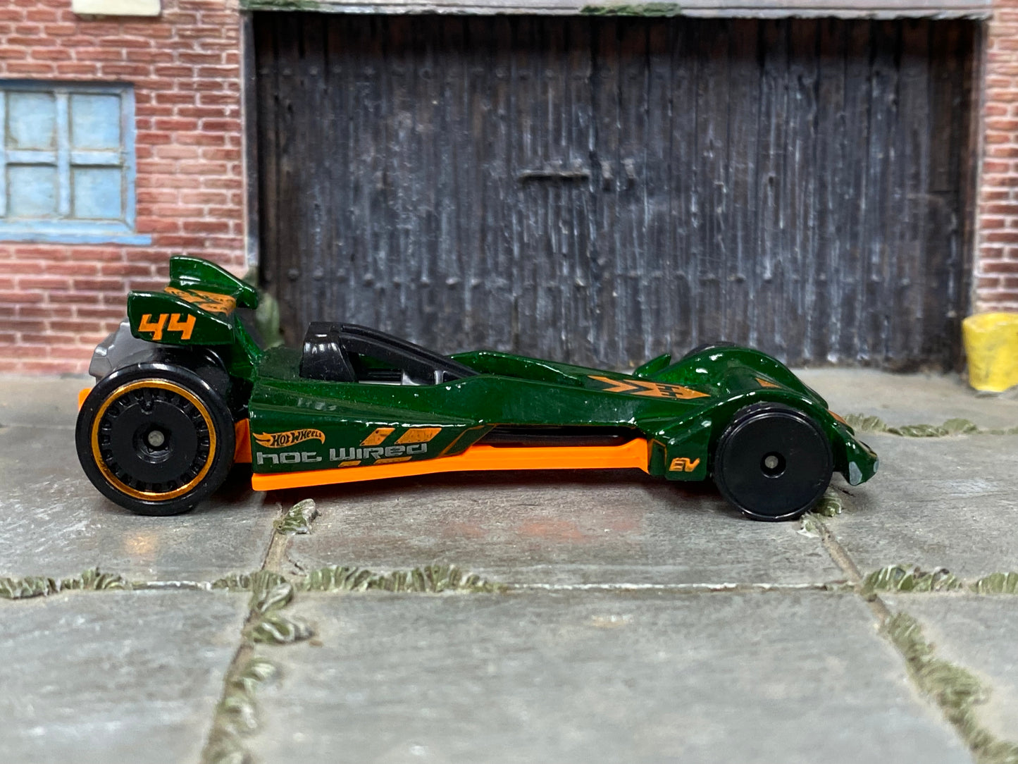 Loose Hot Wheels - Hot Wired Race Car - Green and Orange