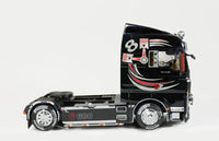 Italeri 3895 MAN TGX XLX kit box, assembled example or parts view 2