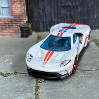 Custom Hot Wheels - 2017 Ford GT - White, Red and Blue - Chrome and Red 5 Spoke Wheels - Rubber Tires
