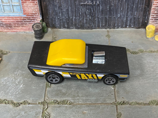 Loose Hot Wheels - Small Bloc Pine Wood Derby - Black and Yellow TAXI