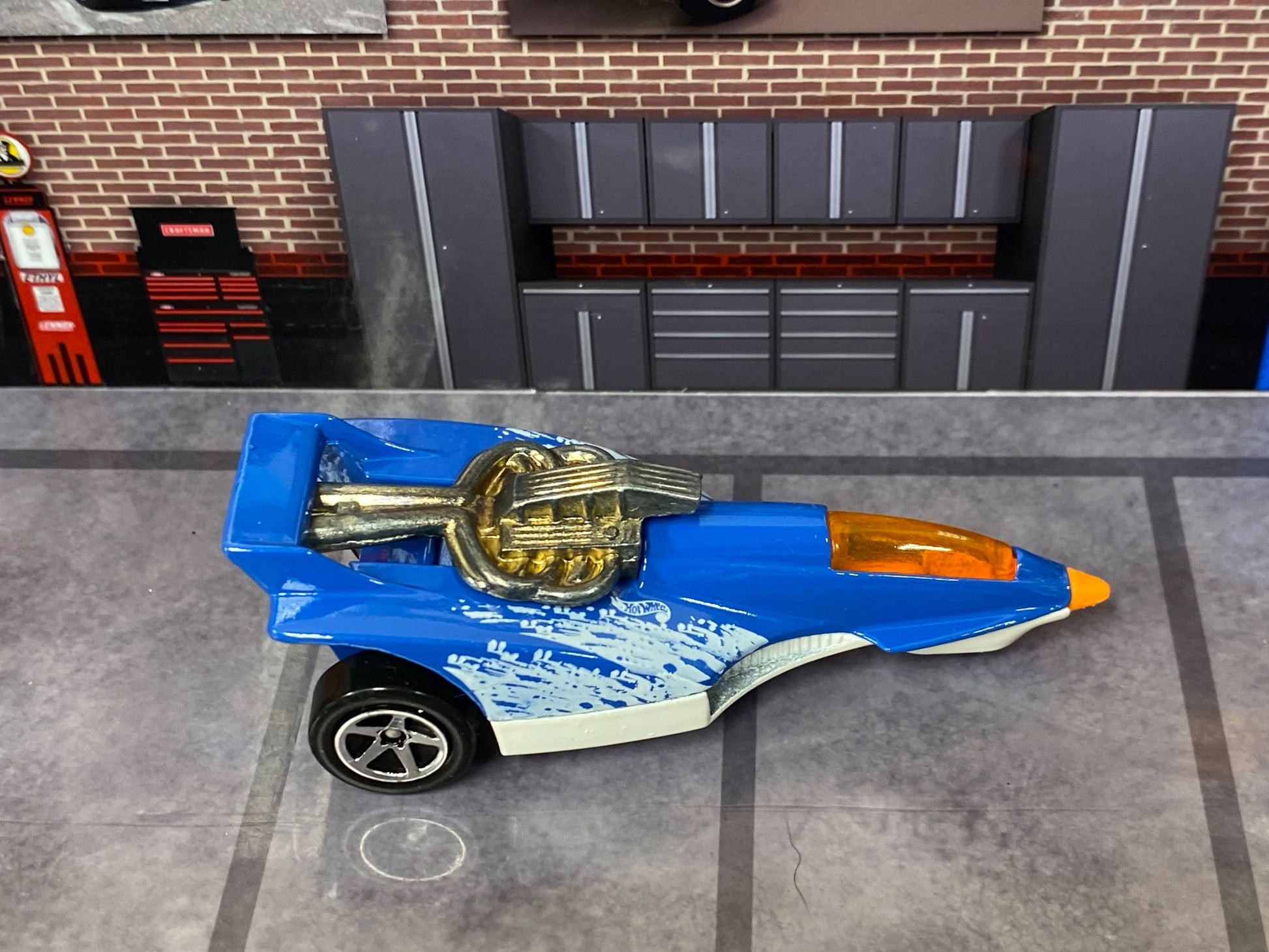 Loose Hot Wheels - Three-Wheel Winter Racer - Blue and White