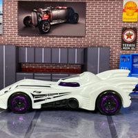 Loose Hot Wheels - Batman Batmobile - White