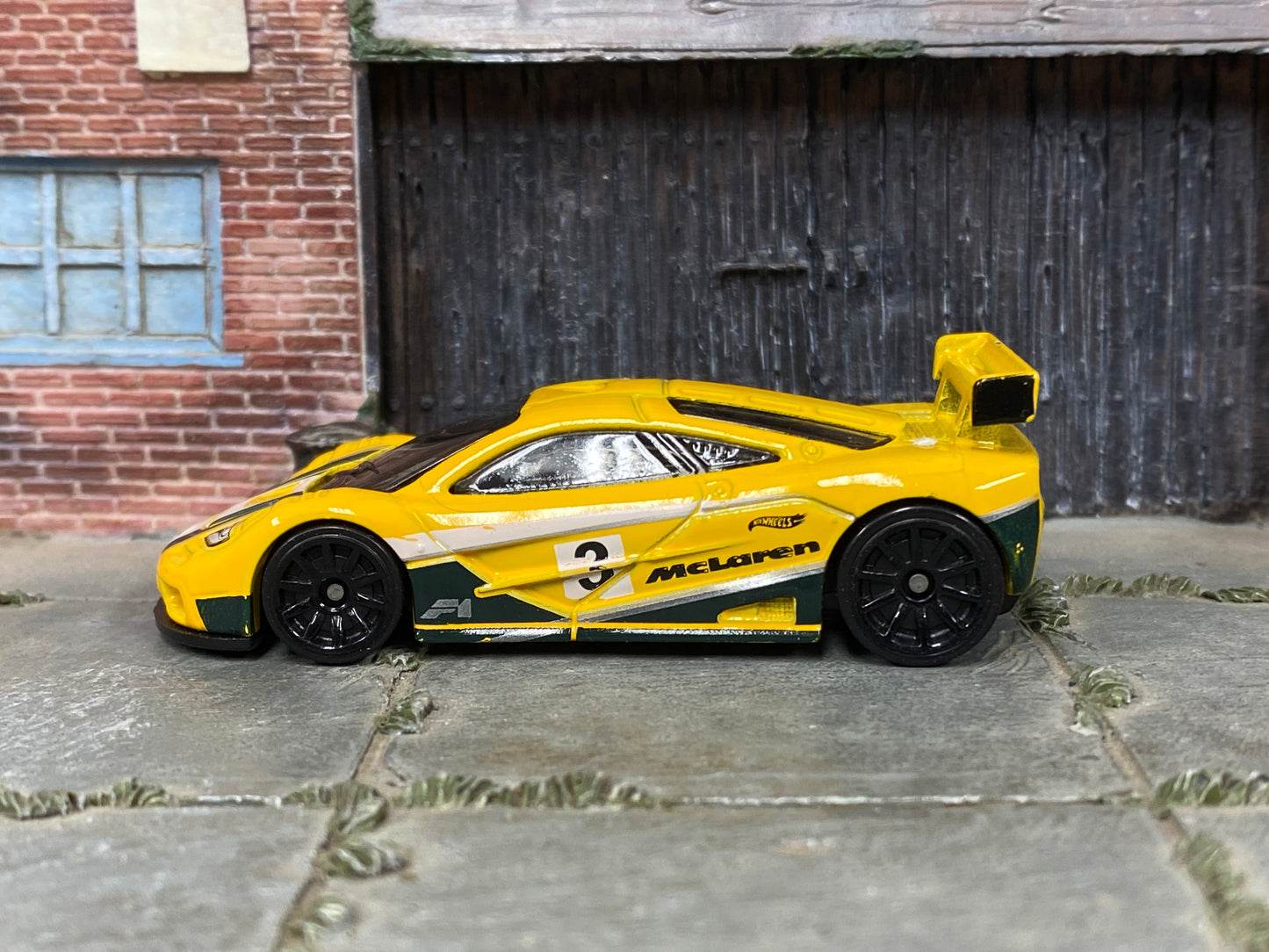 Loose Hot Wheels - McLaren F1 GTR - Yellow #3 Race Livery