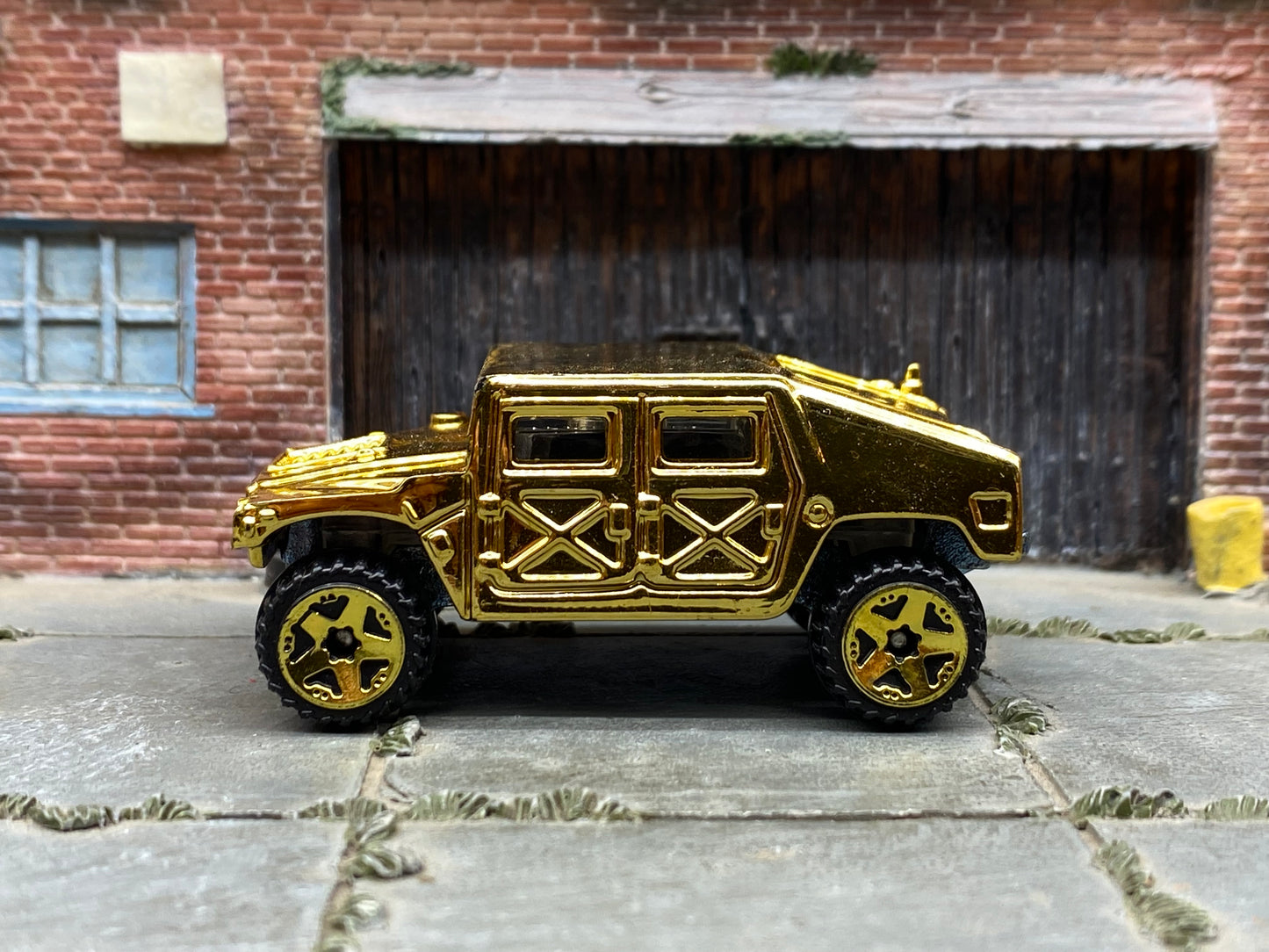 Loose Hot Wheels - Humvee - Gold
