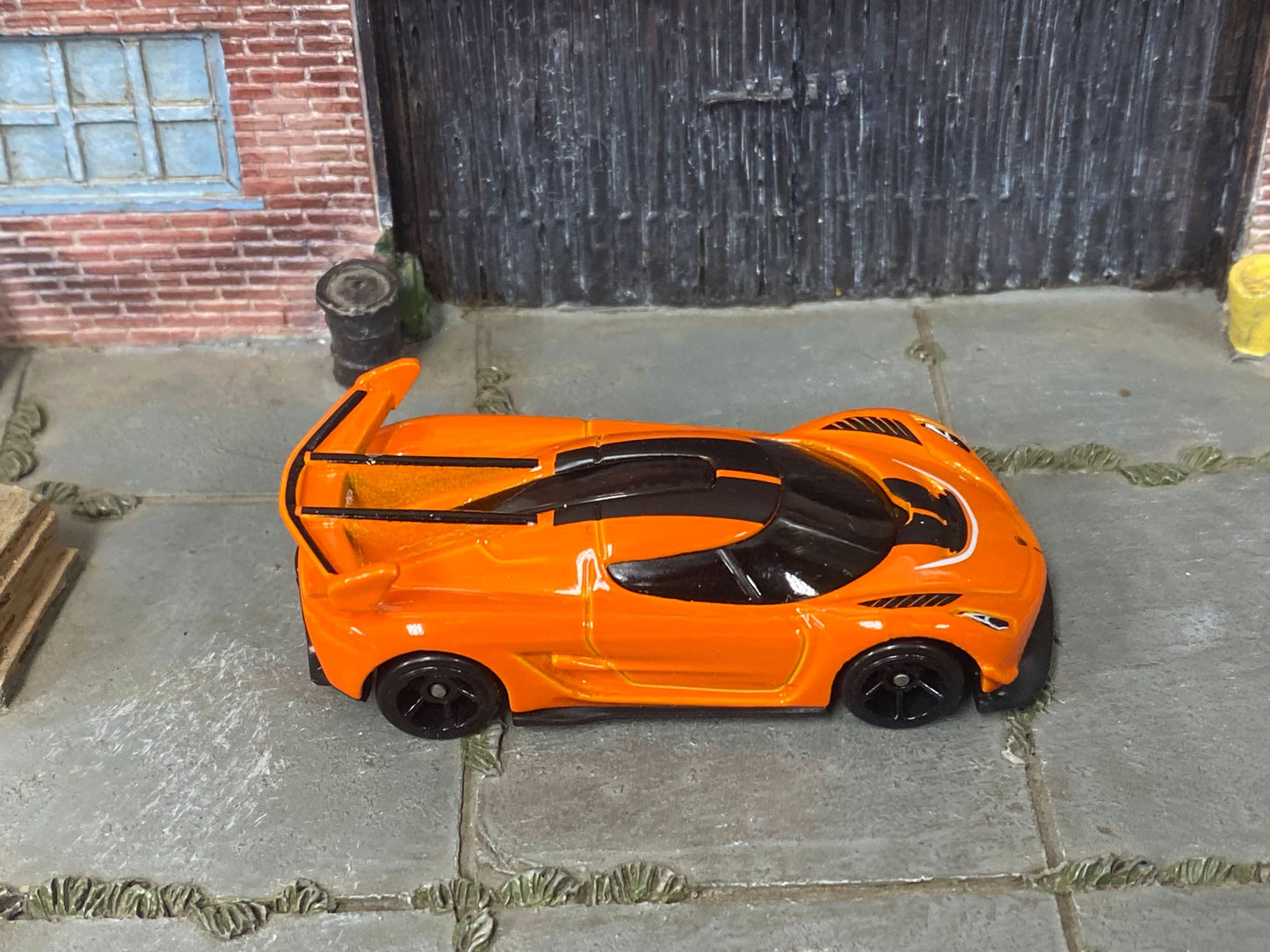 Loose Hot Wheels - 2020 Koenigsegg Jesko - Orange and Black