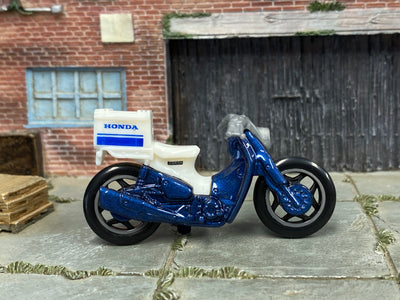 Loose Hot Wheels - Honda Super Cub Custom Motorcycle - White and Blue