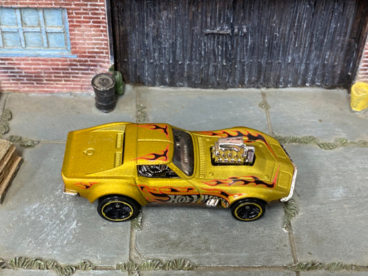 Loose Hot Wheels - 1968 Chevy Corvette Gas Monkey Garage - Gold with Flames