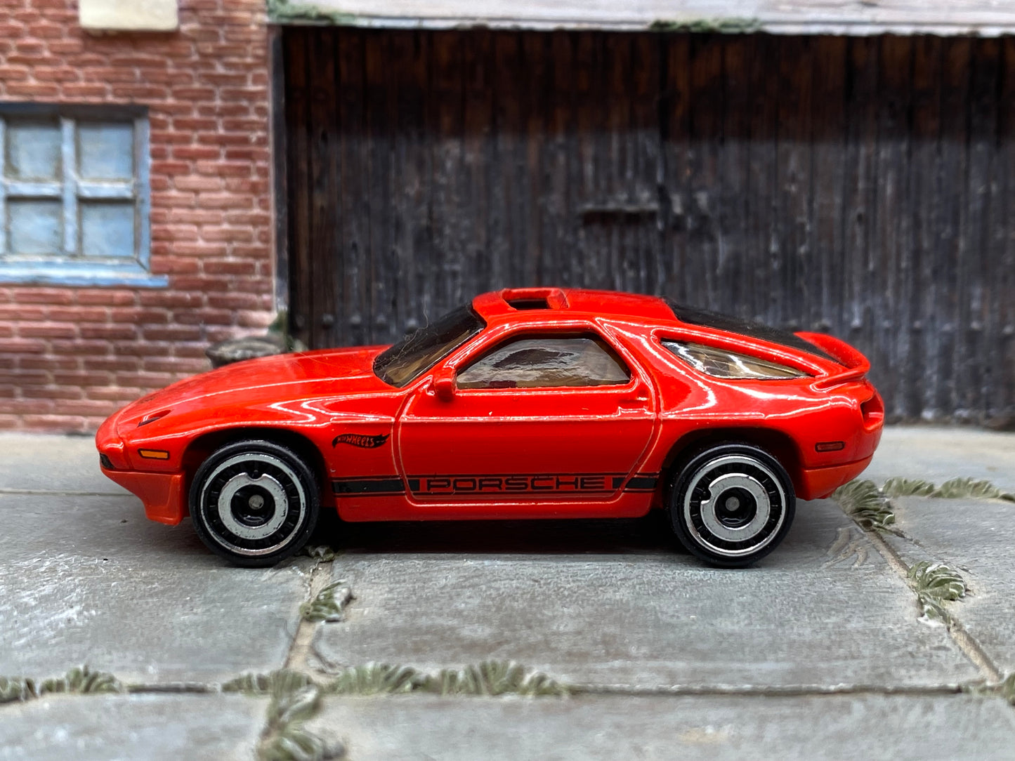 Loose Hot Wheels - Porsche 928S - Red