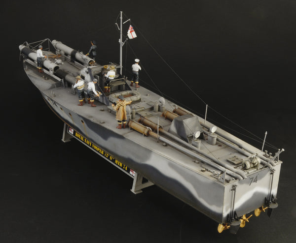 Italeri 5624 Vosper MTB 74 with Crew, assembled and painted Vosper MTB 74 stern-quarter view