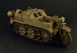 Italeri 7404 Sd.Kfz.2 Kettenkrad, assembled and painted Kettenkrad side-quarter view