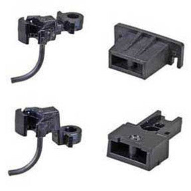 Kadee 1791 centerset pilot coupler and large-offset tender coupler with their different gearboxes