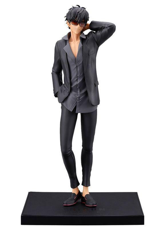 Kotobukiya GP015, full view of Wolfwood in black suit with included square base