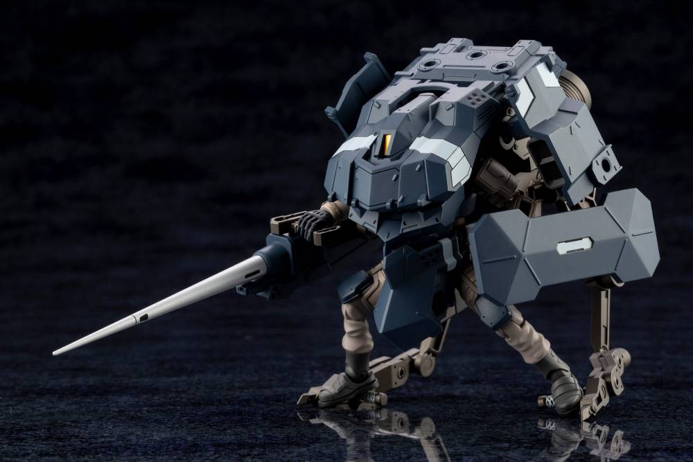 Kotobukiya HG054R, front view with lance and shield