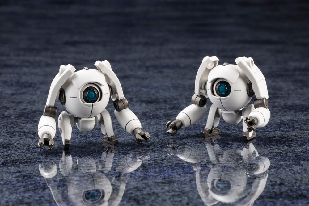 Kotobukiya HG161, two white Earthcline Orb models in different poses