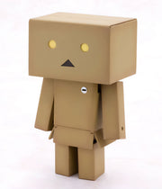 Kotobukiya KP208R Danboard standing with yellow eye parts