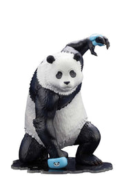Kotobukiya PV042, Panda in crouched fighting stance on the included base
