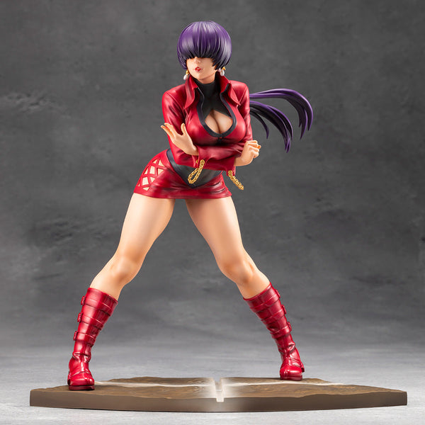 Kotobukiya SV392, front view of Orochi Shermie and stage base