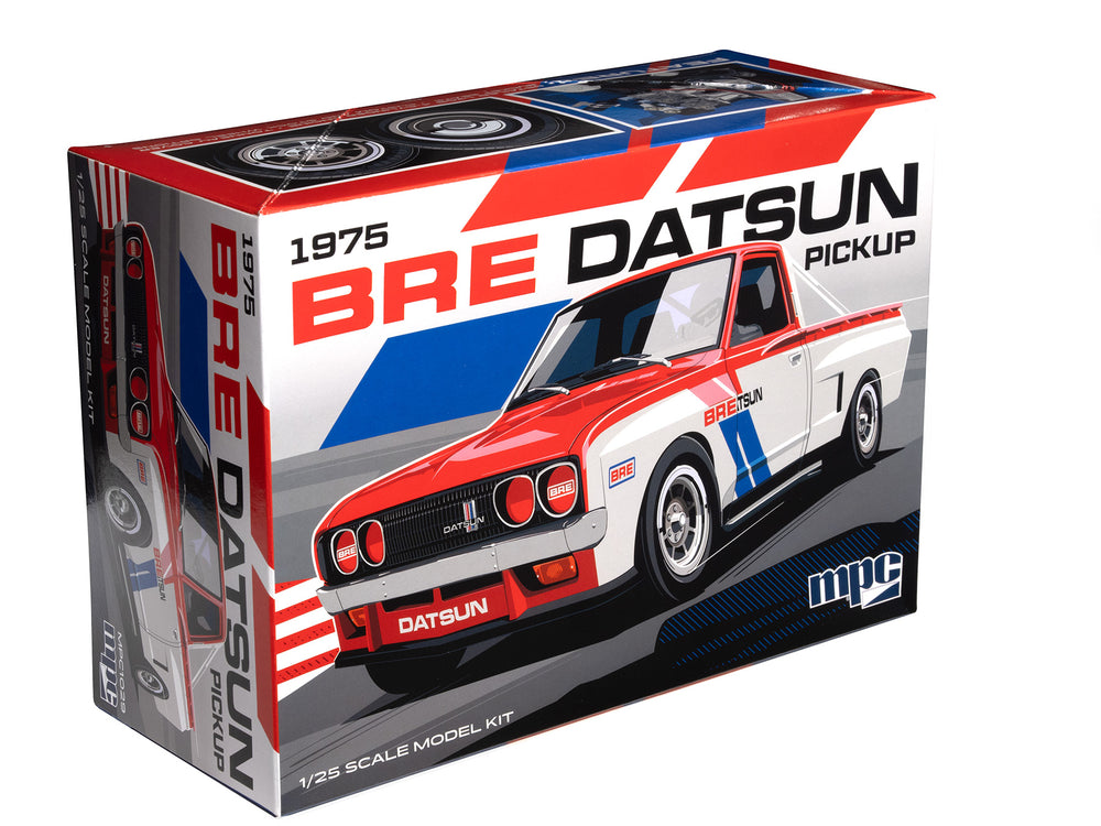 MPC1029 1975 Datsun Pickup BRE 1/25 model kit box front quarter view