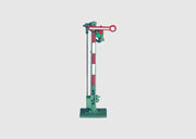 Märklin 89401 Z scale single-arm semaphore signal with green mast and red-and-white arm.