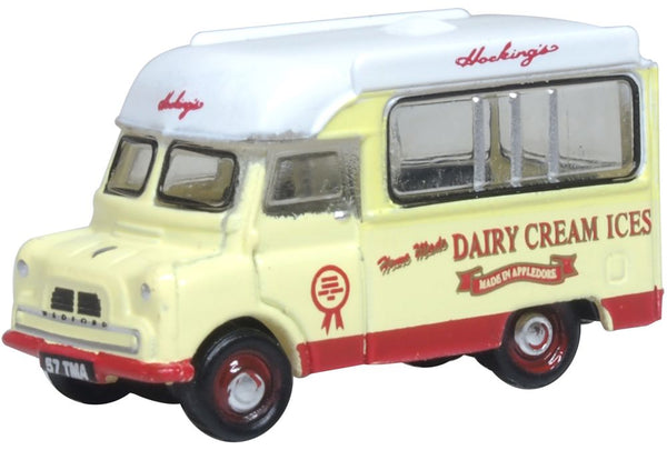 Oxford NCA030 Bedford CA Ice Cream Van Hockings, Cream/Red/White, 1:148 scale, front three-quarter view