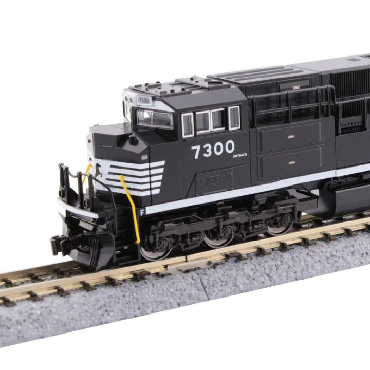 N SD70ACu Norfolk Southern #7300 (Cab Head Light) (176-8560) exact product view 1