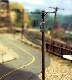 Osborn3099 physical N scale utility pole model detail